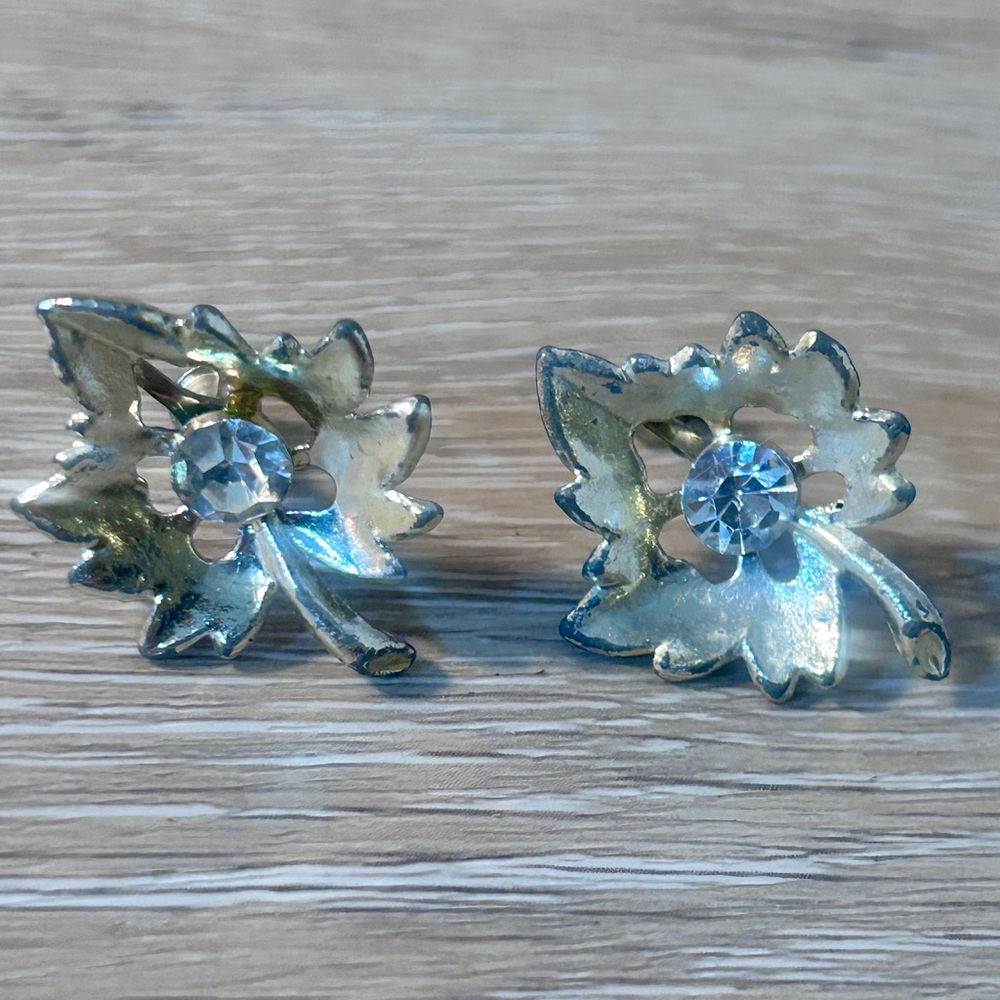 Vintage Leaf Screw Back Clip-On Earrings |Mid-Century Rhinestone Jewelry